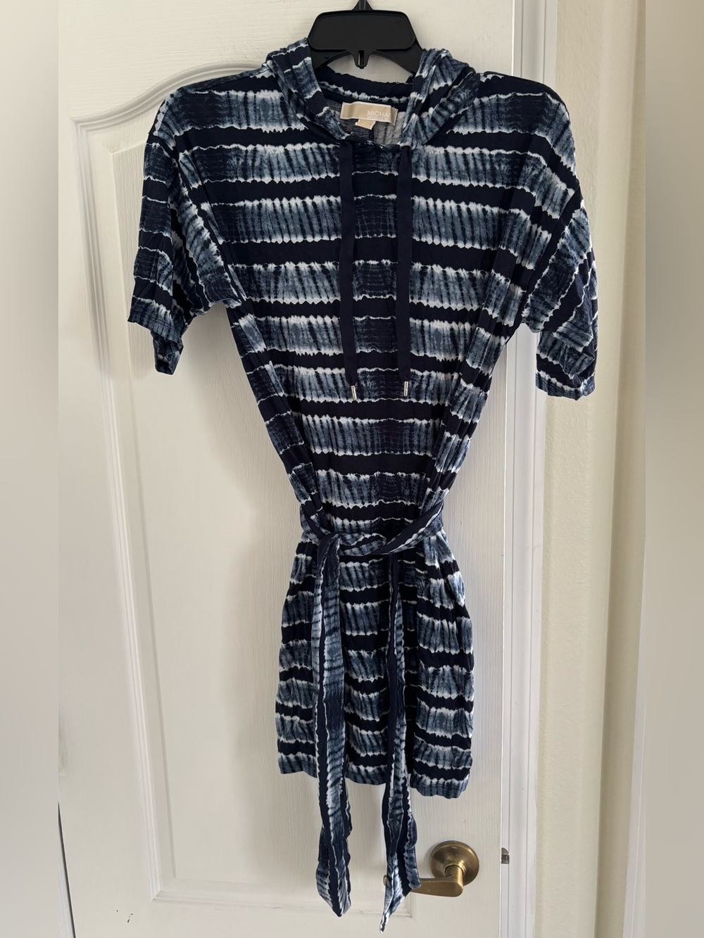 Michael Kors Navy and White Tie-Dye Short Sleeve Hooded Mini Dress. Size M